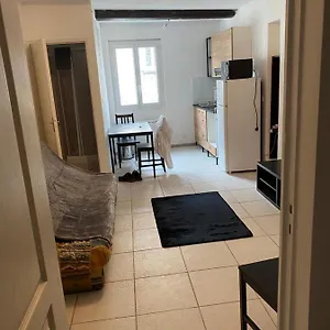  Appartement Petit Calme En Plein Centre Du Village De